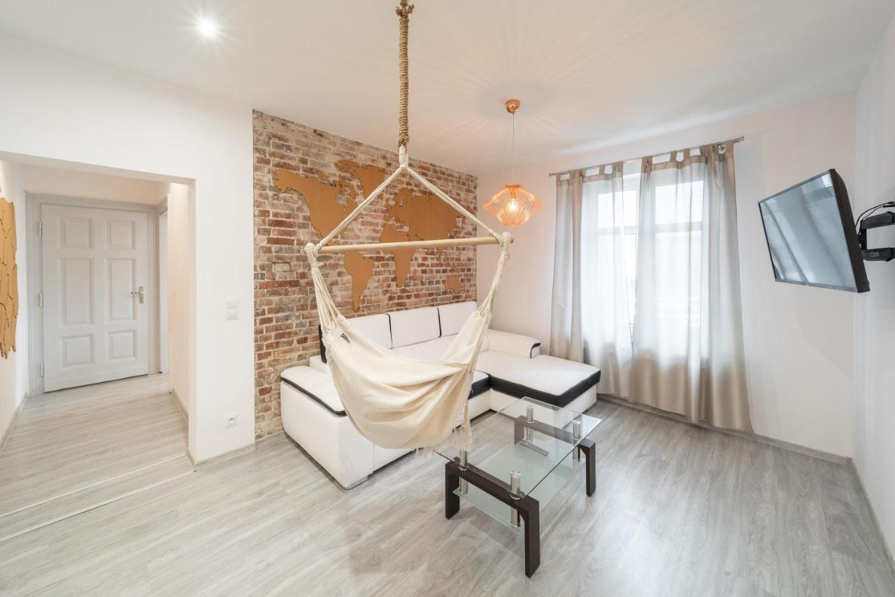 Around The World Vision Apartment - Centrum Ополе Екстериор снимка